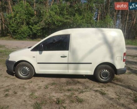 Белый Фольксваген Кадди, объемом двигателя 2 л и пробегом 300 тыс. км за 4300 $, фото 1 на Automoto.ua