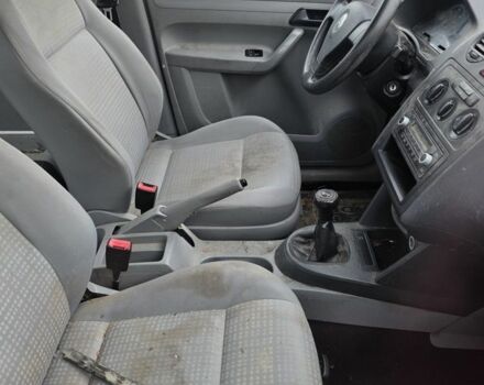 Белый Фольксваген Кадди, объемом двигателя 0 л и пробегом 240 тыс. км за 2558 $, фото 5 на Automoto.ua