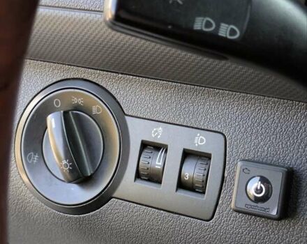 Белый Фольксваген Кадди, объемом двигателя 1.39 л и пробегом 358 тыс. км за 4800 $, фото 19 на Automoto.ua