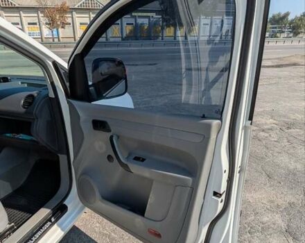 Белый Фольксваген Кадди, объемом двигателя 1.39 л и пробегом 358 тыс. км за 4800 $, фото 8 на Automoto.ua