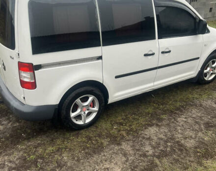 Белый Фольксваген Кадди, объемом двигателя 1.9 л и пробегом 400 тыс. км за 5400 $, фото 1 на Automoto.ua