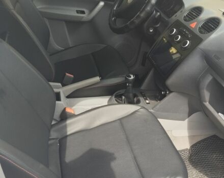 Белый Фольксваген Кадди, объемом двигателя 1.4 л и пробегом 290 тыс. км за 5050 $, фото 12 на Automoto.ua