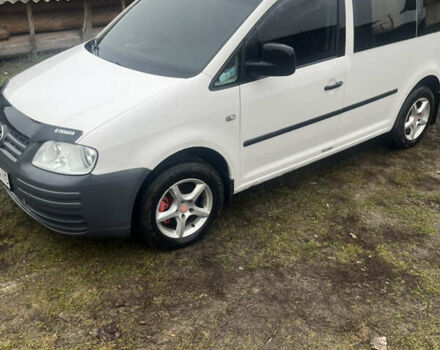 Белый Фольксваген Кадди, объемом двигателя 1.9 л и пробегом 400 тыс. км за 5400 $, фото 3 на Automoto.ua