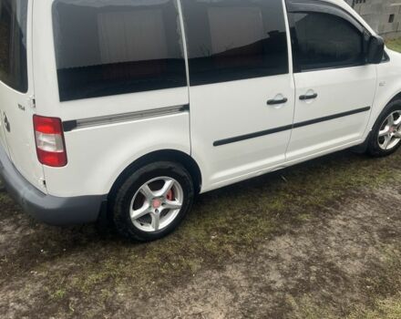 Белый Фольксваген Кадди, объемом двигателя 1.9 л и пробегом 400 тыс. км за 5400 $, фото 3 на Automoto.ua