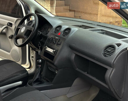 Белый Фольксваген Кадди, объемом двигателя 1.9 л и пробегом 360 тыс. км за 5200 $, фото 23 на Automoto.ua