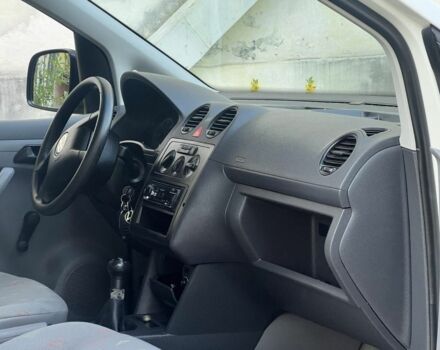 Белый Фольксваген Кадди, объемом двигателя 1.9 л и пробегом 284 тыс. км за 5350 $, фото 4 на Automoto.ua