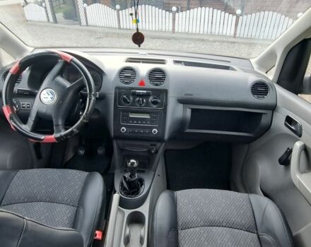 Белый Фольксваген Кадди, объемом двигателя 2 л и пробегом 270 тыс. км за 3900 $, фото 5 на Automoto.ua