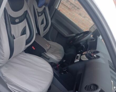 Белый Фольксваген Кадди, объемом двигателя 2 л и пробегом 185 тыс. км за 6300 $, фото 5 на Automoto.ua