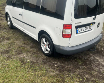 Белый Фольксваген Кадди, объемом двигателя 1.9 л и пробегом 400 тыс. км за 5400 $, фото 2 на Automoto.ua