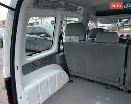 Білий Фольксваген Кадді, об'ємом двигуна 1.39 л та пробігом 219 тис. км за 5800 $, фото 5 на Automoto.ua