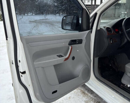 Белый Фольксваген Кадди, объемом двигателя 1.9 л и пробегом 413 тыс. км за 4999 $, фото 19 на Automoto.ua