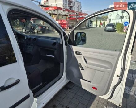 Белый Фольксваген Кадди, объемом двигателя 2 л и пробегом 313 тыс. км за 4700 $, фото 10 на Automoto.ua