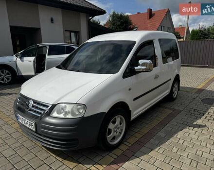 Белый Фольксваген Кадди, объемом двигателя 1.4 л и пробегом 388 тыс. км за 5100 $, фото 2 на Automoto.ua