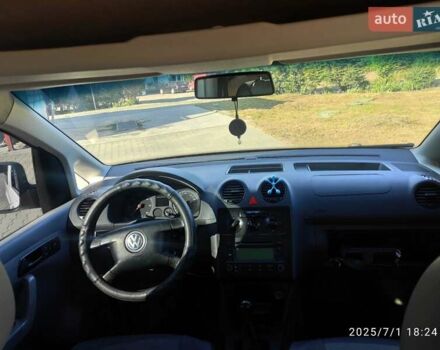 Белый Фольксваген Кадди, объемом двигателя 1.9 л и пробегом 285 тыс. км за 6215 $, фото 4 на Automoto.ua