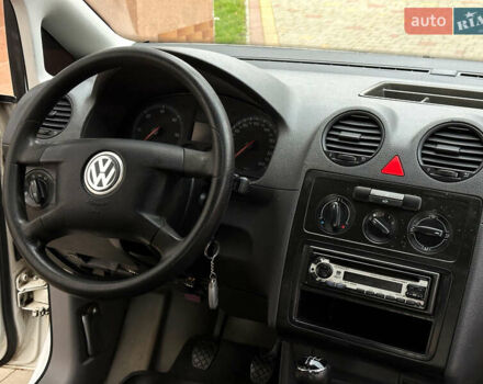 Белый Фольксваген Кадди, объемом двигателя 1.9 л и пробегом 360 тыс. км за 5200 $, фото 22 на Automoto.ua