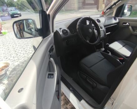 Белый Фольксваген Кадди, объемом двигателя 1.4 л и пробегом 290 тыс. км за 5050 $, фото 21 на Automoto.ua