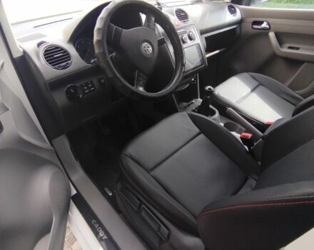 Белый Фольксваген Кадди, объемом двигателя 1.4 л и пробегом 290 тыс. км за 5050 $, фото 2 на Automoto.ua