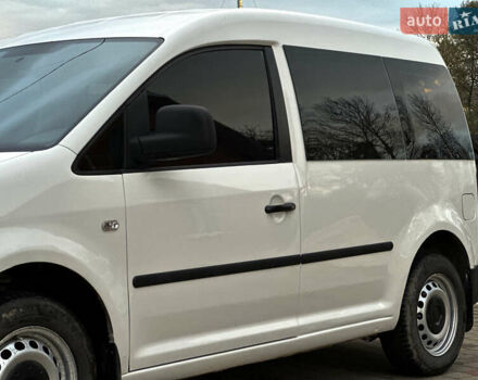Белый Фольксваген Кадди, объемом двигателя 1.9 л и пробегом 360 тыс. км за 5200 $, фото 5 на Automoto.ua