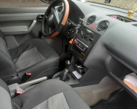 Білий Фольксваген Кадді, об'ємом двигуна 2 л та пробігом 250 тис. км за 5900 $, фото 2 на Automoto.ua