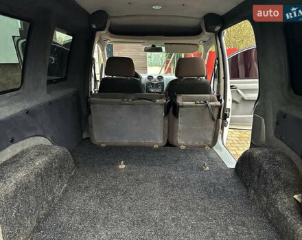 Белый Фольксваген Кадди, объемом двигателя 1.9 л и пробегом 360 тыс. км за 5200 $, фото 34 на Automoto.ua