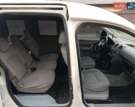 Белый Фольксваген Кадди, объемом двигателя 1.97 л и пробегом 249 тыс. км за 5500 $, фото 12 на Automoto.ua