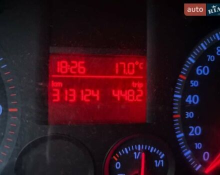 Белый Фольксваген Кадди, объемом двигателя 2 л и пробегом 313 тыс. км за 4700 $, фото 12 на Automoto.ua