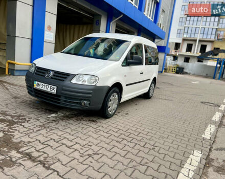 Белый Фольксваген Кадди, объемом двигателя 1.97 л и пробегом 273 тыс. км за 5800 $, фото 4 на Automoto.ua