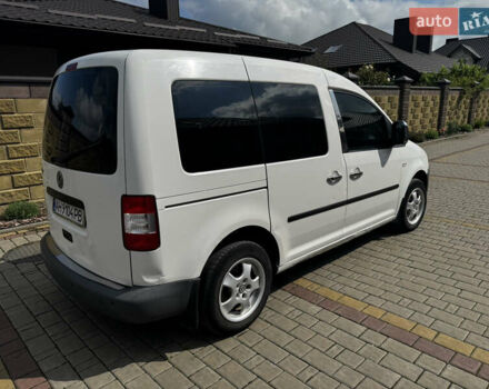 Белый Фольксваген Кадди, объемом двигателя 1.4 л и пробегом 388 тыс. км за 5100 $, фото 6 на Automoto.ua