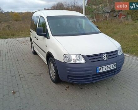 Белый Фольксваген Кадди, объемом двигателя 1.97 л и пробегом 296 тыс. км за 4850 $, фото 1 на Automoto.ua