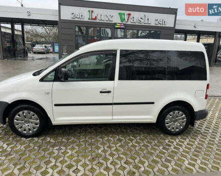 Белый Фольксваген Кадди, объемом двигателя 1.97 л и пробегом 356 тыс. км за 4150 $, фото 7 на Automoto.ua