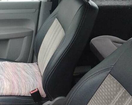 Білий Фольксваген Кадді, об'ємом двигуна 1.9 л та пробігом 277 тис. км за 3800 $, фото 5 на Automoto.ua