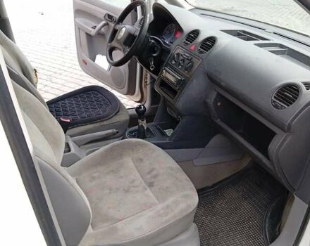 Белый Фольксваген Кадди, объемом двигателя 2 л и пробегом 378 тыс. км за 3500 $, фото 13 на Automoto.ua