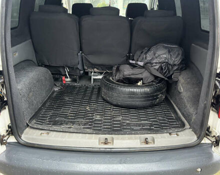 Белый Фольксваген Кадди, объемом двигателя 1.97 л и пробегом 356 тыс. км за 4150 $, фото 23 на Automoto.ua