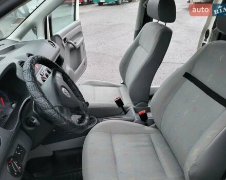 Белый Фольксваген Кадди, объемом двигателя 1.9 л и пробегом 226 тыс. км за 6600 $, фото 65 на Automoto.ua