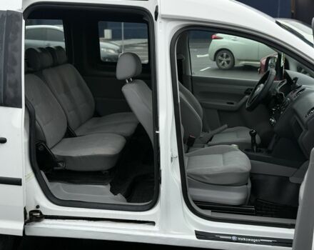 Белый Фольксваген Кадди, объемом двигателя 2 л и пробегом 300 тыс. км за 4950 $, фото 17 на Automoto.ua