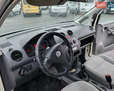 Белый Фольксваген Кадди, объемом двигателя 1.9 л и пробегом 226 тыс. км за 6600 $, фото 68 на Automoto.ua