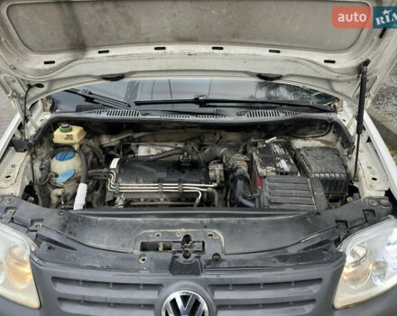 Белый Фольксваген Кадди, объемом двигателя 1.97 л и пробегом 356 тыс. км за 4150 $, фото 12 на Automoto.ua