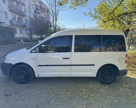 Белый Фольксваген Кадди, объемом двигателя 2 л и пробегом 400 тыс. км за 3800 $, фото 3 на Automoto.ua