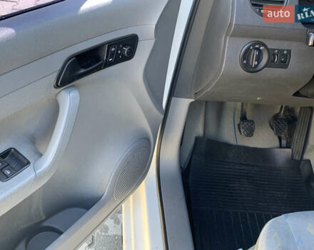 Белый Фольксваген Кадди, объемом двигателя 1.9 л и пробегом 232 тыс. км за 5750 $, фото 14 на Automoto.ua