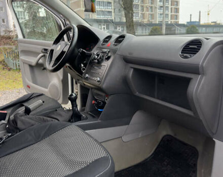 Белый Фольксваген Кадди, объемом двигателя 1.97 л и пробегом 356 тыс. км за 4150 $, фото 15 на Automoto.ua