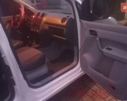 Белый Фольксваген Кадди, объемом двигателя 1.9 л и пробегом 320 тыс. км за 5200 $, фото 17 на Automoto.ua