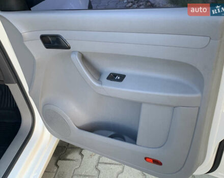 Белый Фольксваген Кадди, объемом двигателя 1.9 л и пробегом 232 тыс. км за 5750 $, фото 16 на Automoto.ua