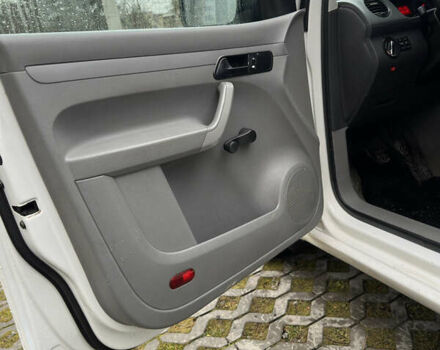 Белый Фольксваген Кадди, объемом двигателя 1.97 л и пробегом 356 тыс. км за 4150 $, фото 17 на Automoto.ua