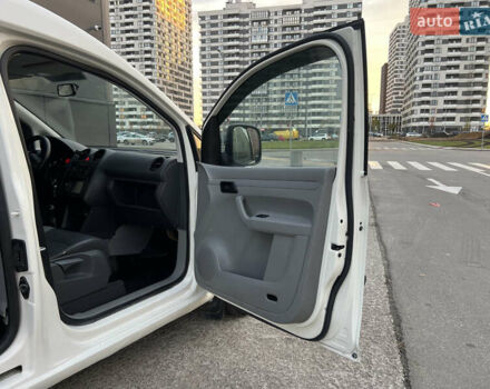 Белый Фольксваген Кадди, объемом двигателя 2 л и пробегом 225 тыс. км за 4950 $, фото 55 на Automoto.ua