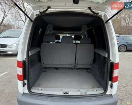 Белый Фольксваген Кадди, объемом двигателя 1.9 л и пробегом 346 тыс. км за 5200 $, фото 24 на Automoto.ua