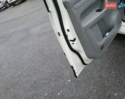 Белый Фольксваген Кадди, объемом двигателя 1.9 л и пробегом 226 тыс. км за 6600 $, фото 74 на Automoto.ua