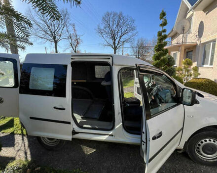 Белый Фольксваген Кадди, объемом двигателя 1.4 л и пробегом 204 тыс. км за 5400 $, фото 7 на Automoto.ua