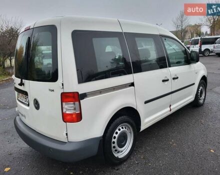 Белый Фольксваген Кадди, объемом двигателя 1.9 л и пробегом 226 тыс. км за 6600 $, фото 17 на Automoto.ua