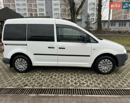 Белый Фольксваген Кадди, объемом двигателя 1.97 л и пробегом 356 тыс. км за 4150 $, фото 5 на Automoto.ua