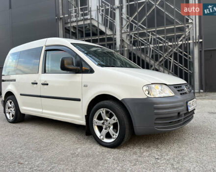 Белый Фольксваген Кадди, объемом двигателя 2 л и пробегом 225 тыс. км за 4950 $, фото 23 на Automoto.ua